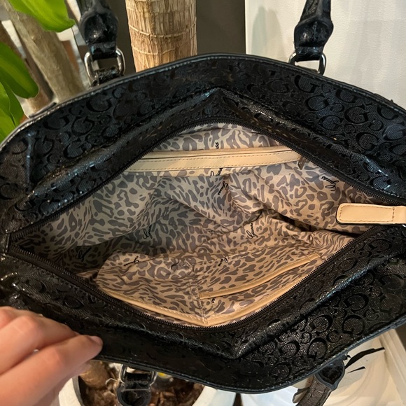 VINTAGE GUESS TRENDY PURSE - Picture 3 of 7